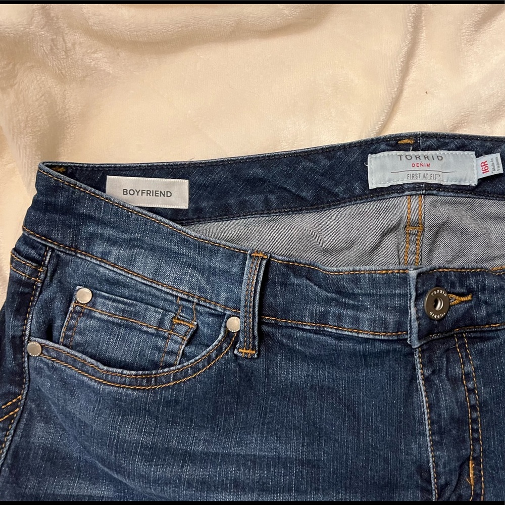TORRID Straight Jean - Medium wash Size 16R - Picture 5 of 10